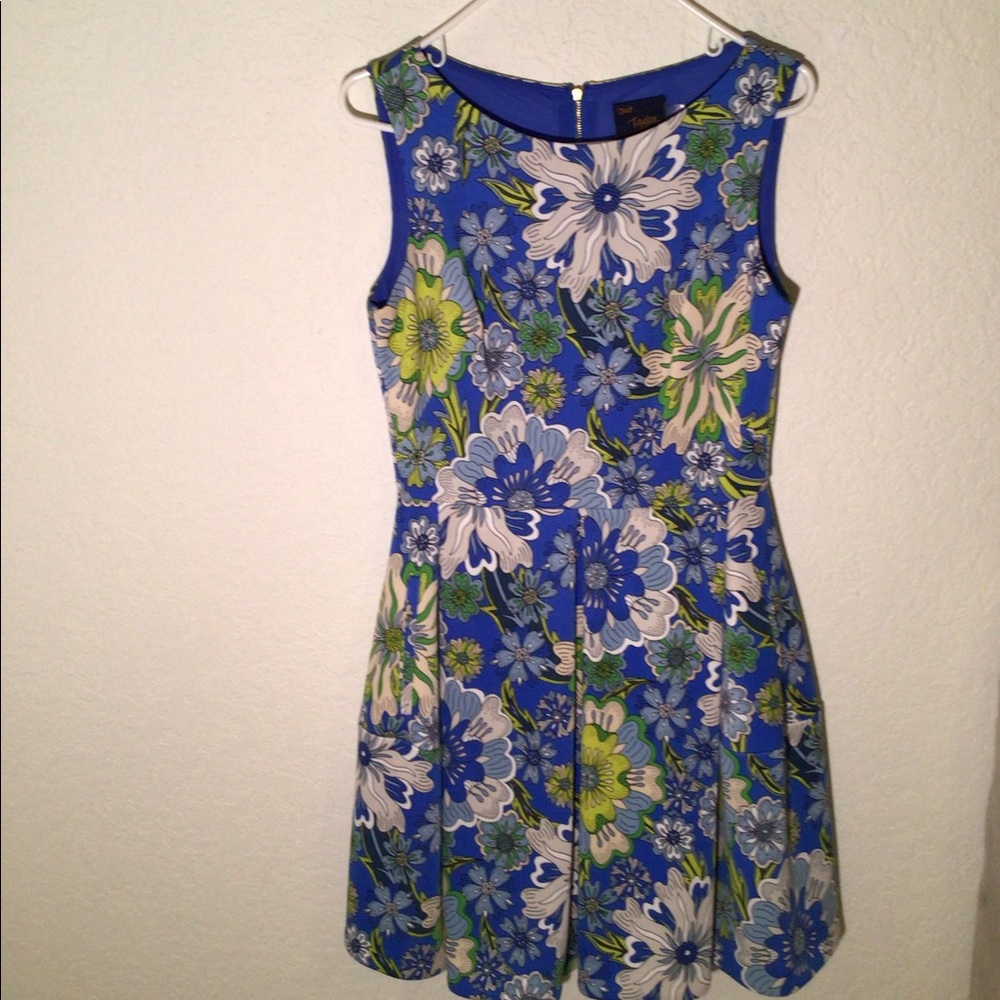 Just Taylor Flouncy Dress!